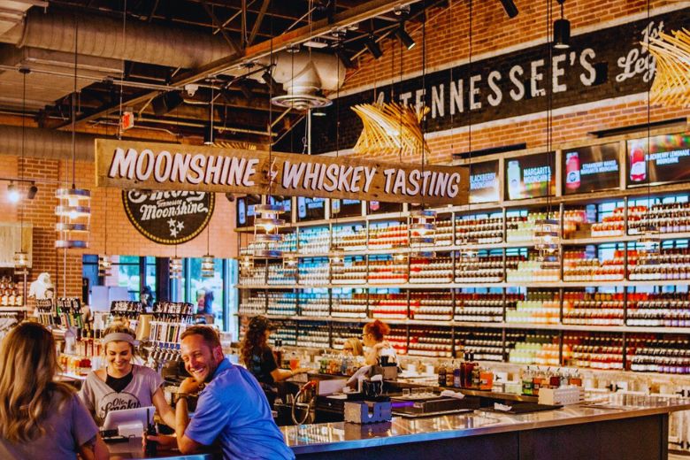 3 Awesome Distilleries Located in Gatlinburg 
